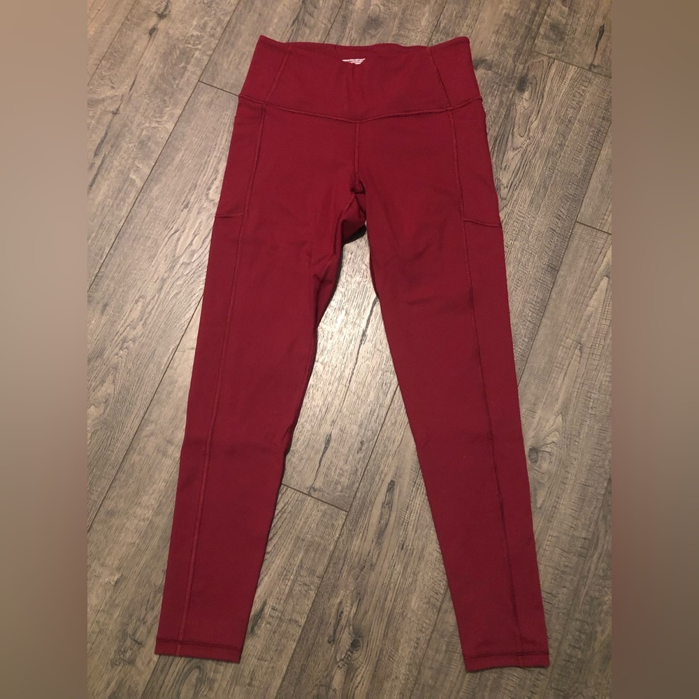 Victoria Sport workout leggings, women’s medium